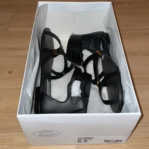 *NWOT* Steve Madden black strappy sandals - Picture 6 of 6